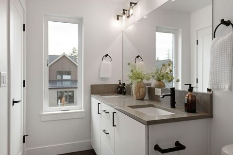 Tiny photo for 1050 W Linda Avenue #Lot 8, Sisters, OR 97759 (MLS # 220213306)