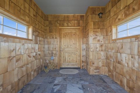 Tiny photo for 8905 NW Elizabeth Way, Prineville, OR 97754 (MLS # 220217301)