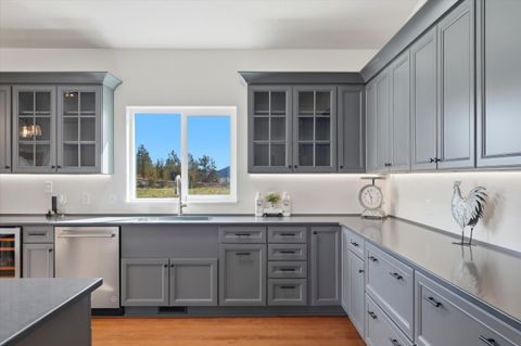 Tiny photo for 8905 NW Elizabeth Way, Prineville, OR 97754 (MLS # 220217301)