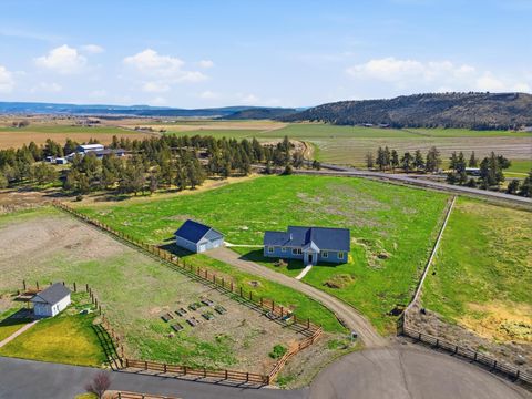 Tiny photo for 8905 NW Elizabeth Way, Prineville, OR 97754 (MLS # 220217301)