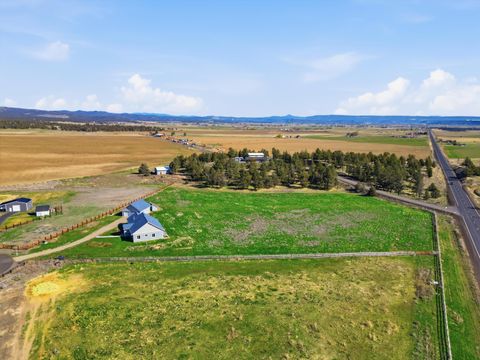 Tiny photo for 8905 NW Elizabeth Way, Prineville, OR 97754 (MLS # 220217301)