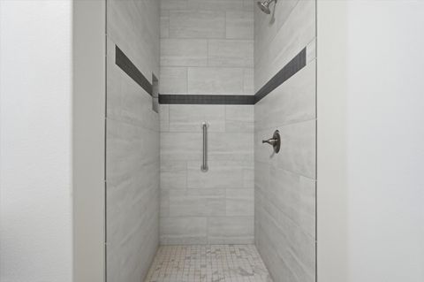 Tiny photo for 8905 NW Elizabeth Way, Prineville, OR 97754 (MLS # 220217301)