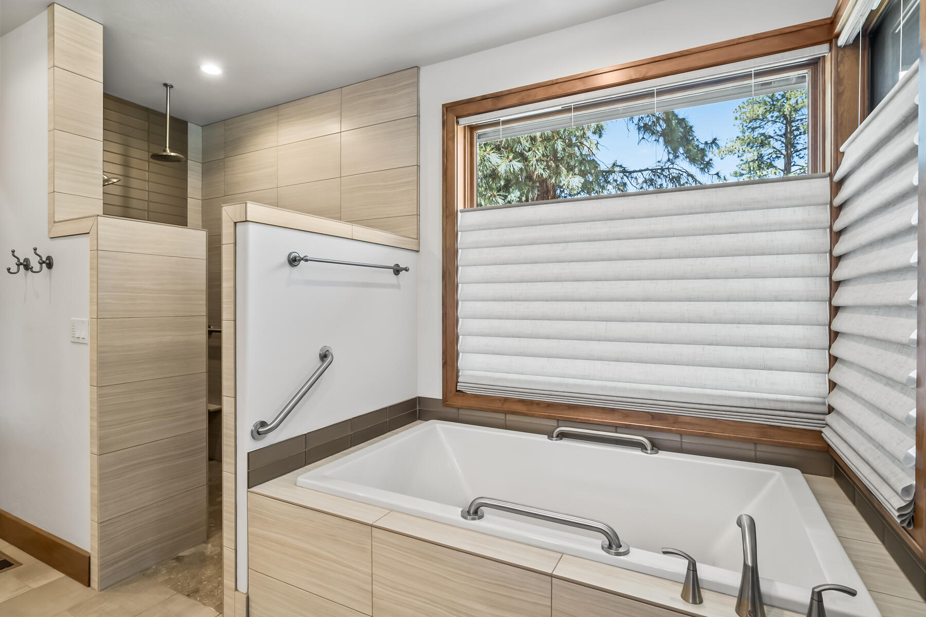 Broken Top - Residential