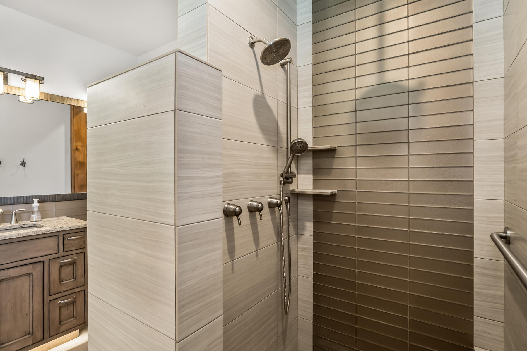 Broken Top - Residential