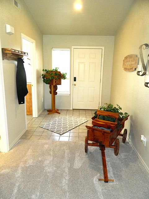 Tiny photo for 1017 Bismark Street, Klamath Falls, OR 97601 (MLS # 220217252)