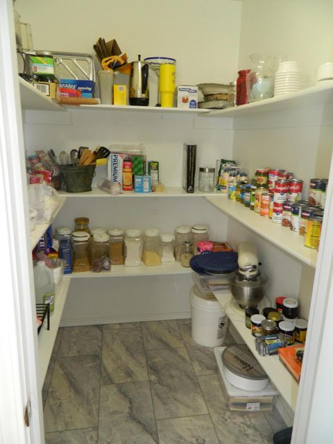 Tiny photo for 1017 Bismark Street, Klamath Falls, OR 97601 (MLS # 220217252)