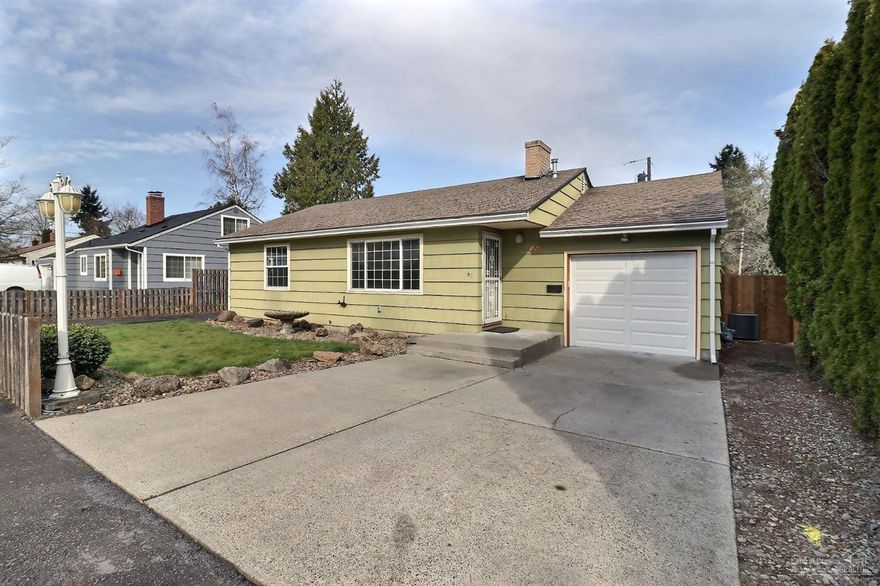 Click Vtour link for 3D walk through & more. Charming Ranch in Quiet Neighborhood of Sumner. Notice 2 separate drives, RV parking. Enter to gleaming hardwood (oak) floors & a light-filled living featuring wood-burning fireplace. Access to back deck from dining. Kitchen that gives access to garage. 2 generous bedrooms. Fully fenced backyard features spacious deck w built-in bbq, 2 tool sheds, as well as one of the driveways reaching all the way to backyard. This home checks the boxes! Home Energy Score: 4<br>