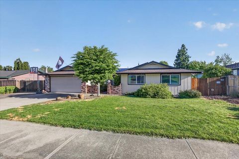 Tiny photo for 2573 Eaton Drive, Medford, OR 97504 (MLS # 220220166)