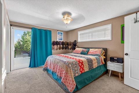 Tiny photo for 2573 Eaton Drive, Medford, OR 97504 (MLS # 220220166)