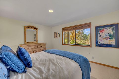 Tiny photo for 57737 Loon Lane #7, Sunriver, OR 97707 (MLS # 220211248)