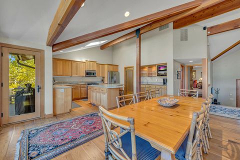 Tiny photo for 57737 Loon Lane #7, Sunriver, OR 97707 (MLS # 220211248)