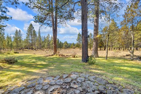 Tiny photo for 57737 Loon Lane #7, Sunriver, OR 97707 (MLS # 220211248)