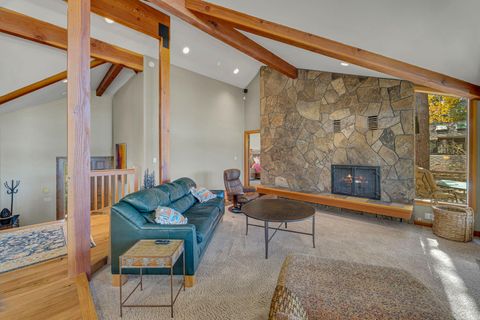 Tiny photo for 57737 Loon Lane #7, Sunriver, OR 97707 (MLS # 220211248)