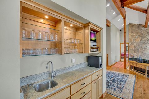 Tiny photo for 57737 Loon Lane #7, Sunriver, OR 97707 (MLS # 220211248)