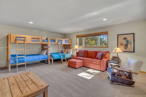 Tiny photo for 57737 Loon Lane #7, Sunriver, OR 97707 (MLS # 220211248)