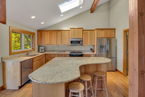 Tiny photo for 57737 Loon Lane #7, Sunriver, OR 97707 (MLS # 220211248)