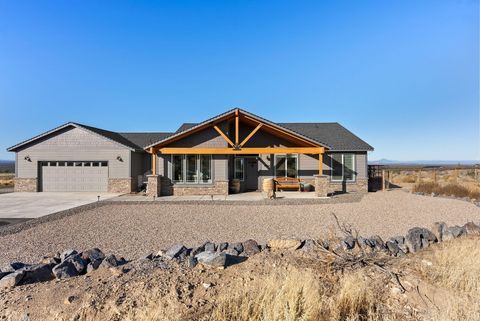 Tiny photo for 16384 SW Grandview Road, Powell Butte, OR 97753 (MLS # 220211100)