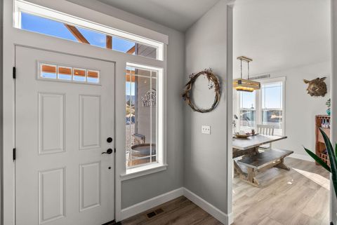 Tiny photo for 16384 SW Grandview Road, Powell Butte, OR 97753 (MLS # 220211100)