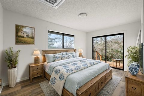 Tiny photo for 872 Scott Drive, Grants Pass, OR 97527 (MLS # 220215213)