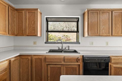 Tiny photo for 872 Scott Drive, Grants Pass, OR 97527 (MLS # 220215213)