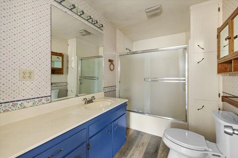 Tiny photo for 872 Scott Drive, Grants Pass, OR 97527 (MLS # 220215213)