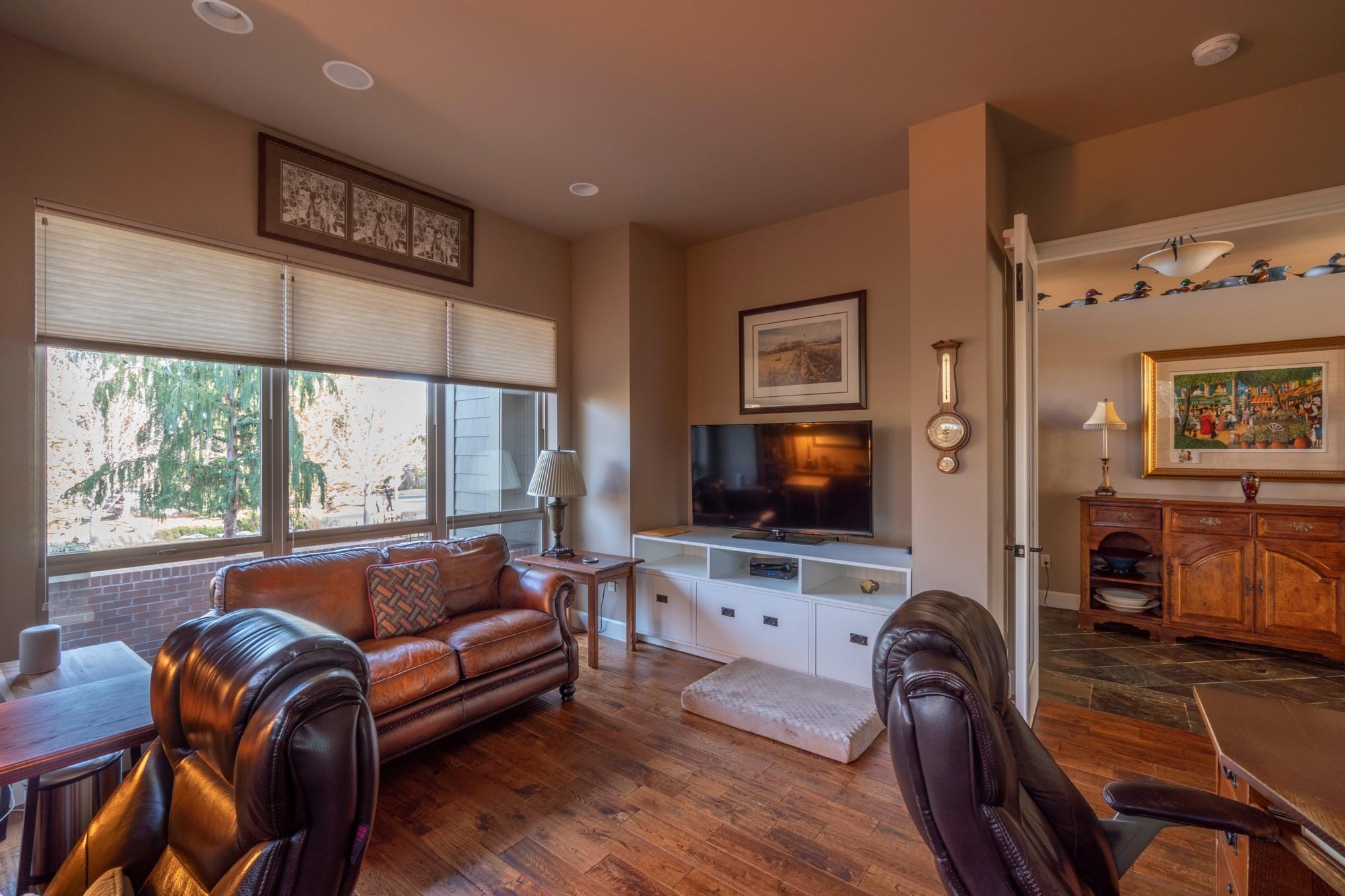 Eagle Crest - Residential