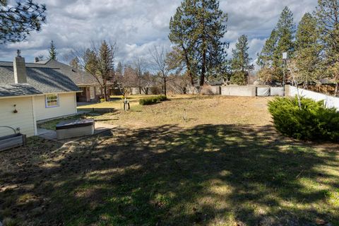 Tiny photo for 19610 Poplar Street, Bend, OR 97702 (MLS # 220217608)