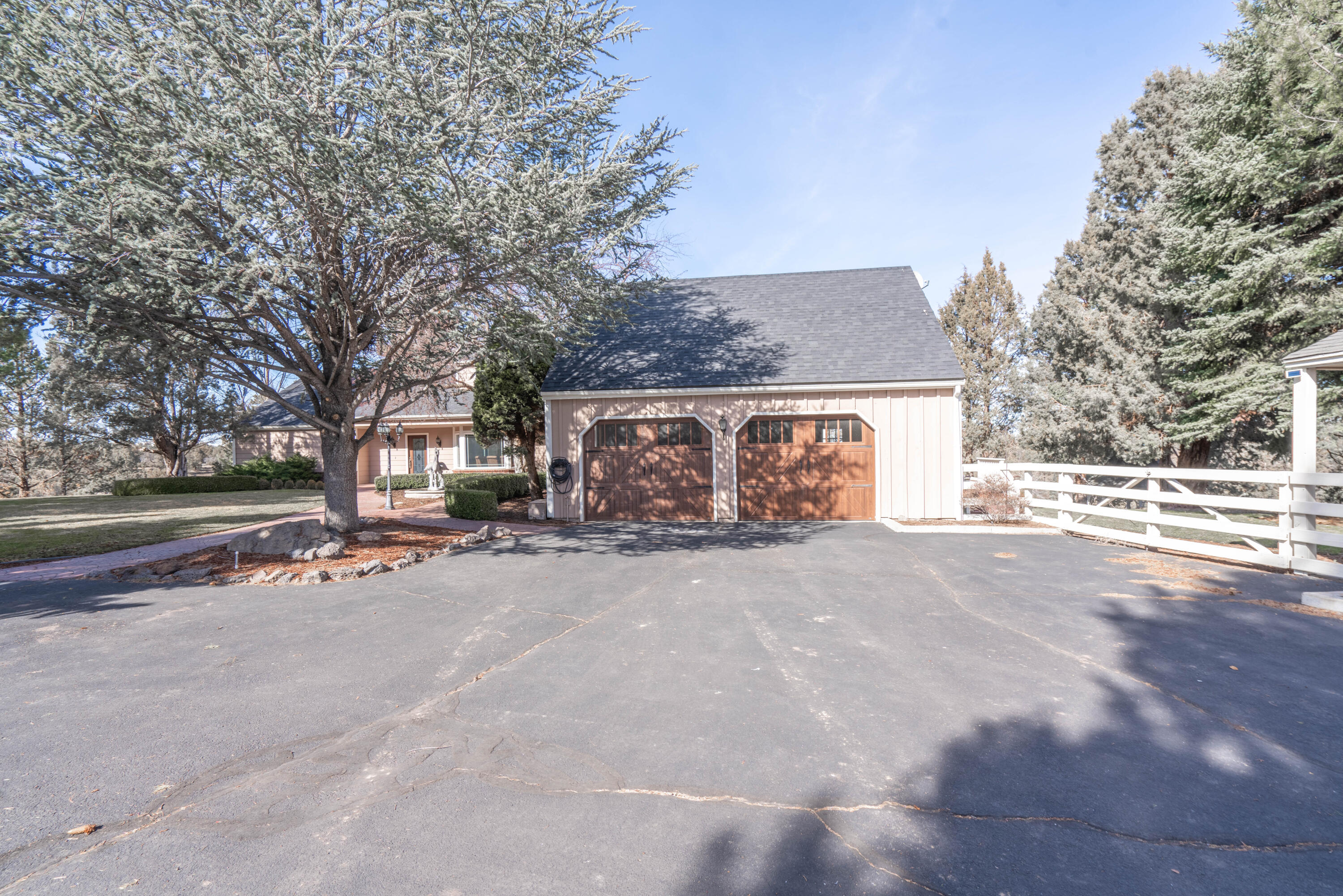 Eagle Crest - Residential