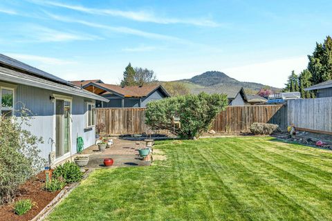 Tiny photo for 2366 Winslow Park Drive, Medford, OR 97504 (MLS # 220217680)
