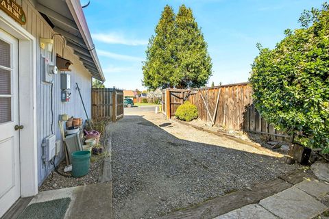 Tiny photo for 2366 Winslow Park Drive, Medford, OR 97504 (MLS # 220217680)