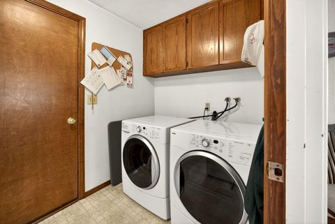 Tiny photo for 2366 Winslow Park Drive, Medford, OR 97504 (MLS # 220217680)