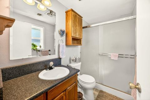 Tiny photo for 2366 Winslow Park Drive, Medford, OR 97504 (MLS # 220217680)