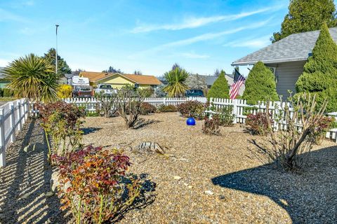 Tiny photo for 2366 Winslow Park Drive, Medford, OR 97504 (MLS # 220217680)