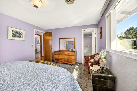 Tiny photo for 2366 Winslow Park Drive, Medford, OR 97504 (MLS # 220217680)