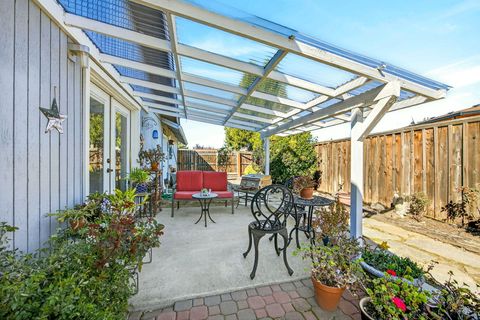 Tiny photo for 2366 Winslow Park Drive, Medford, OR 97504 (MLS # 220217680)