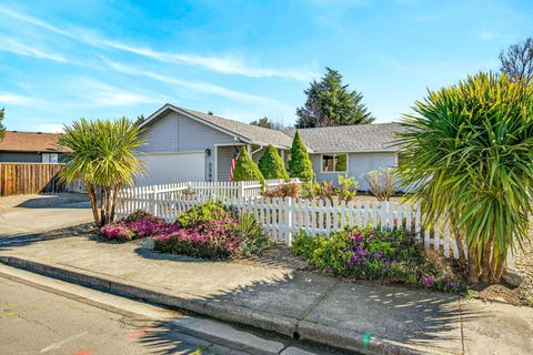 Tiny photo for 2366 Winslow Park Drive, Medford, OR 97504 (MLS # 220217680)