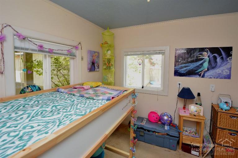 Edge O The Pines - Residential