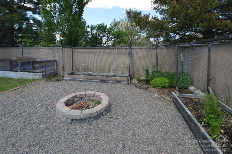 Edge O The Pines - Residential