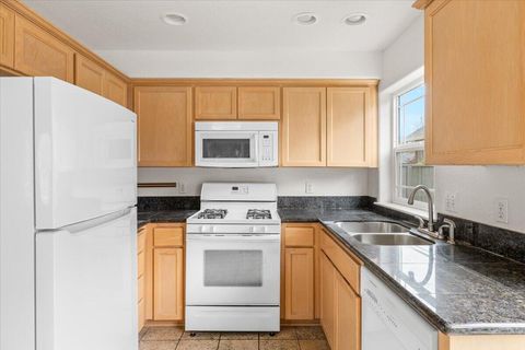 Tiny photo for 228 Talent Avenue #16, Talent, OR 97540 (MLS # 220219431)