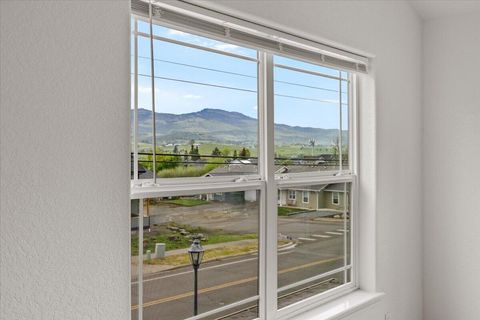 Tiny photo for 228 Talent Avenue #16, Talent, OR 97540 (MLS # 220219431)