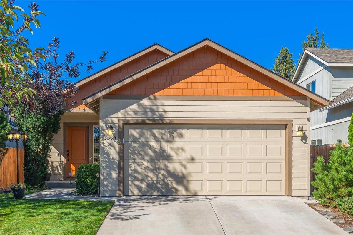 3223 NE Spring Creek Place