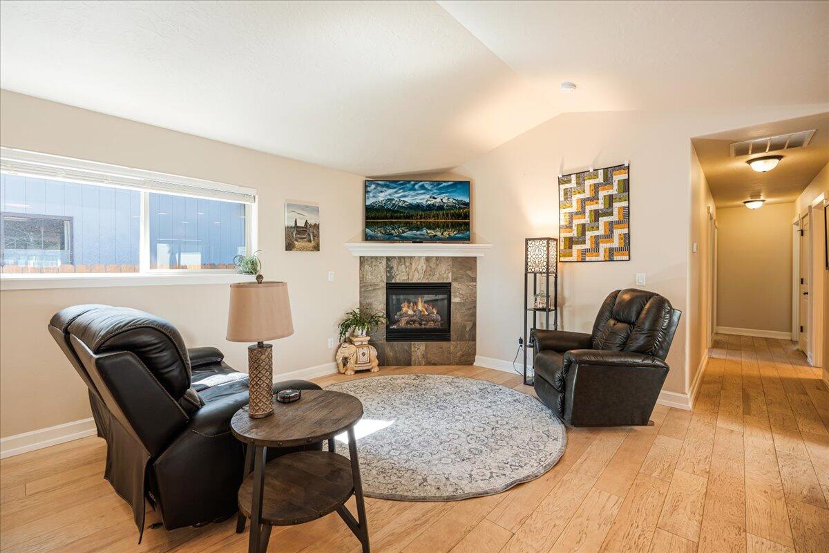 3223 NE Spring Creek Place