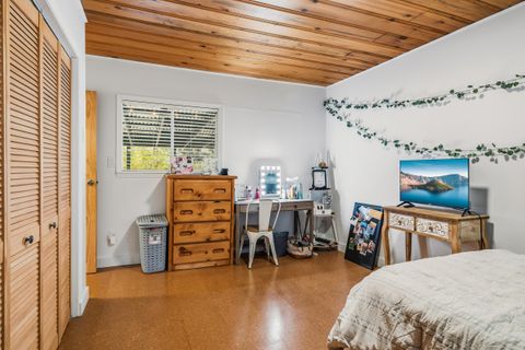 Tiny photo for 560 Woodberry Lane, Jacksonville, OR 97530 (MLS # 220212086)