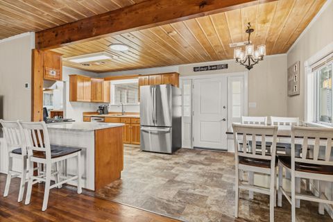 Tiny photo for 560 Woodberry Lane, Jacksonville, OR 97530 (MLS # 220212086)