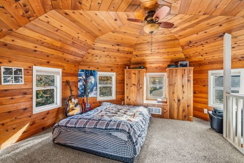 Tiny photo for 560 Woodberry Lane, Jacksonville, OR 97530 (MLS # 220212086)