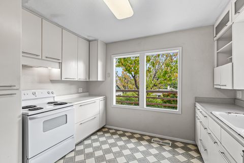 Tiny photo for 207 Hillcrest Street, Ashland, OR 97520 (MLS # 220211589)