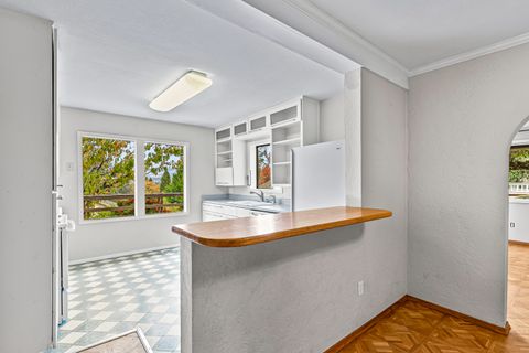 Tiny photo for 207 Hillcrest Street, Ashland, OR 97520 (MLS # 220211589)