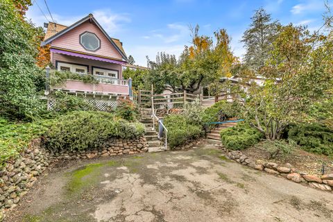 Tiny photo for 207 Hillcrest Street, Ashland, OR 97520 (MLS # 220211589)