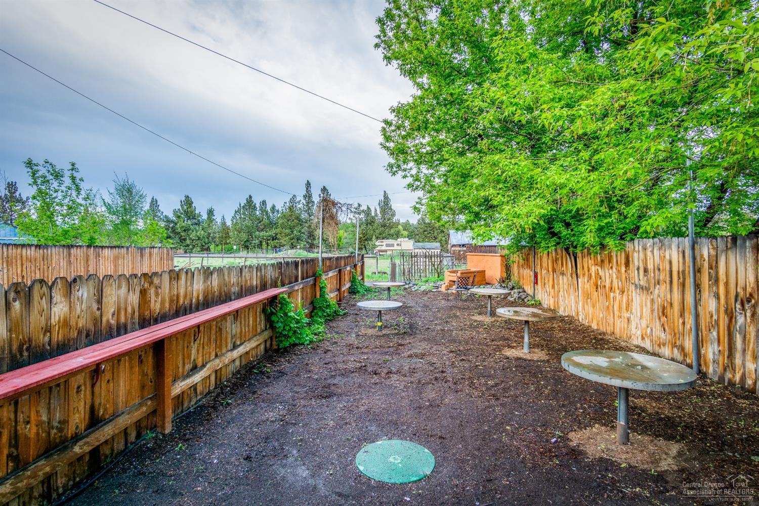 Townsite Of Laidlaw - Commercial Sale