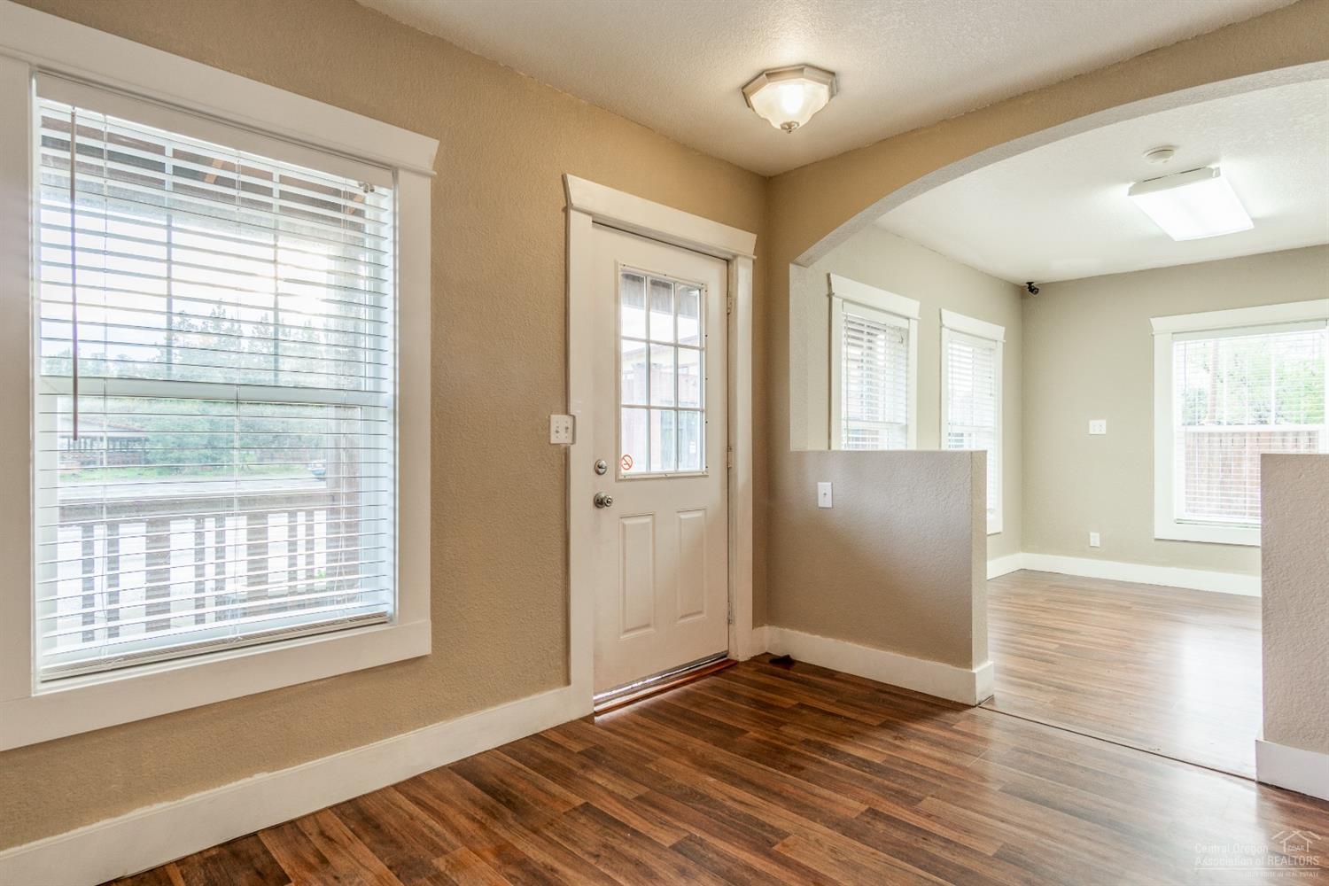 Townsite Of Laidlaw - Commercial Sale